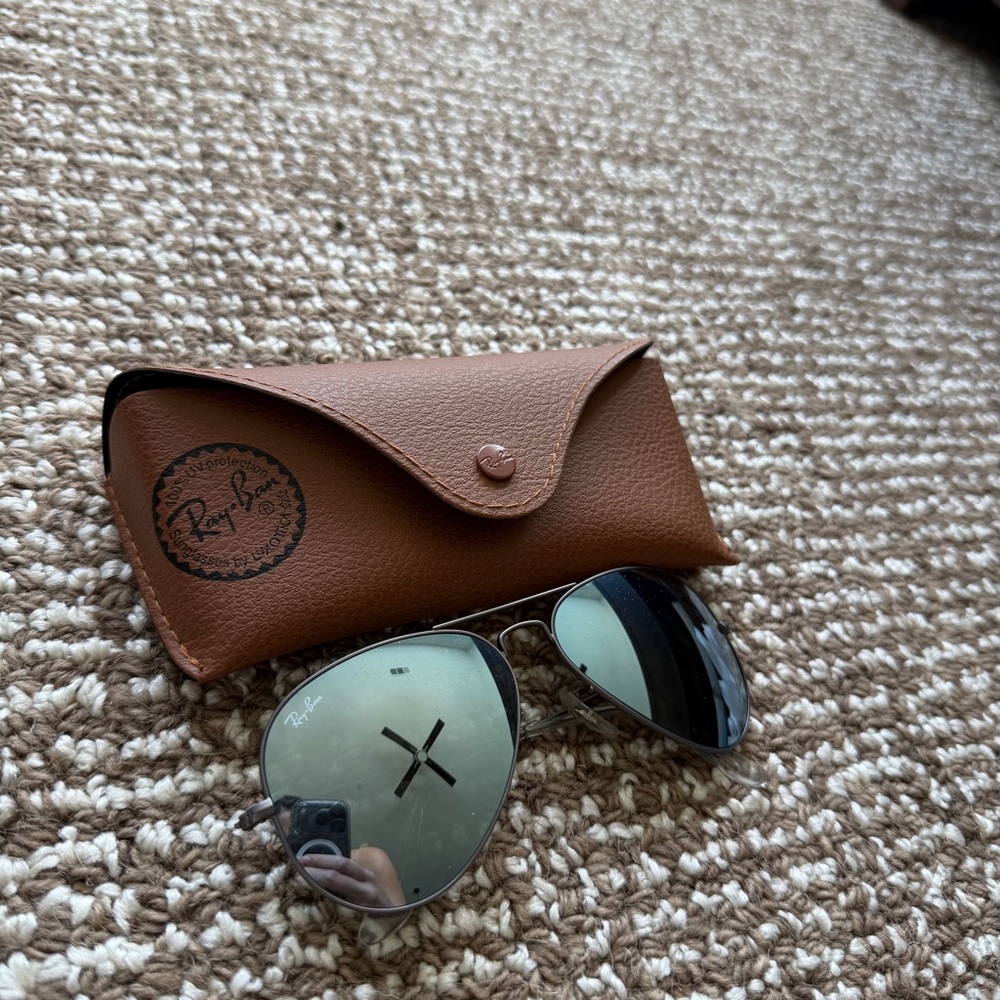 RAY BAN SILVER MIRROR AVIATORS - Picture 2 of 4